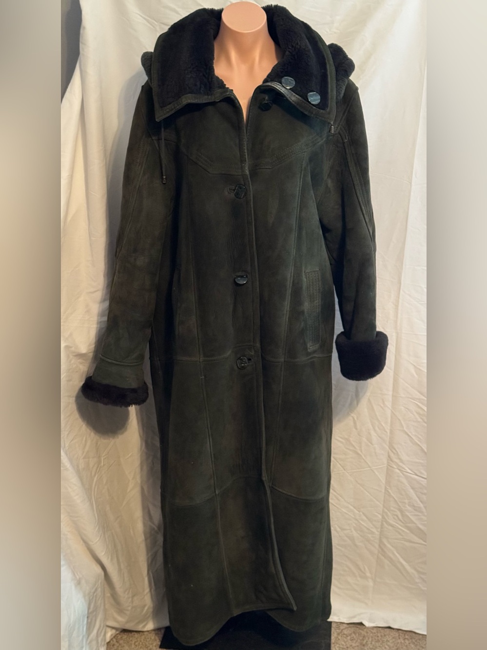 Beautiful Vintage floor length Hooded 100% Shearling Coat in Dark Green
